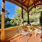 Haus Wanderlust - Zwei In Einem Haus Für Bis Zu 13 Personen - Naturnah, Stilvoll Eingerichtet - Ideal Für Familien Und Gruppen Apartamento