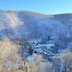 Apartamento Haus Wanderlust - Zwei In Einem Haus Für Bis Zu 13 Personen - Naturnah, Stilvoll Eingerichtet - Ideal Für Familien Und Gruppen Thale