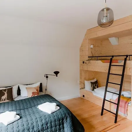 Haus Wanderlust - Zwei In Einem Haus Fuer Bis Zu 13 Personen - Naturnah, Stilvoll Eingerichtet - Ideal Fuer Familien Und Gruppen Appartamento Thale