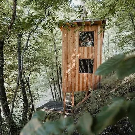 Haus Wanderlust - Zwei In Einem Haus Fuer Bis Zu 13 Personen - Naturnah, Stilvoll Eingerichtet - Ideal Fuer Familien Und Gruppen
