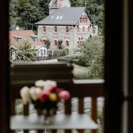 Haus Wanderlust - Zwei In Einem Haus Fuer Bis Zu 13 Personen - Naturnah, Stilvoll Eingerichtet - Ideal Fuer Familien Und Gruppen Thale