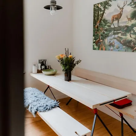 Appartamento Haus Wanderlust - Zwei In Einem Haus Fuer Bis Zu 13 Personen - Naturnah, Stilvoll Eingerichtet - Ideal Fuer Familien Und Gruppen Thale