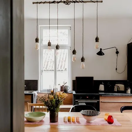 Haus Wanderlust - Zwei In Einem Haus Fuer Bis Zu 13 Personen - Naturnah, Stilvoll Eingerichtet - Ideal Fuer Familien Und Gruppen