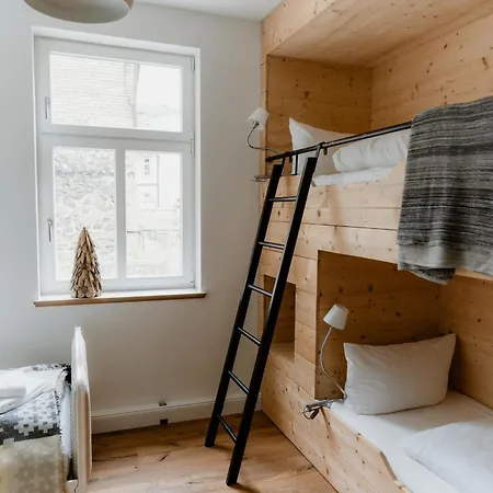 Haus Wanderlust - Zwei In Einem Haus Fuer Bis Zu 13 Personen - Naturnah, Stilvoll Eingerichtet - Ideal Fuer Familien Und Gruppen Thale