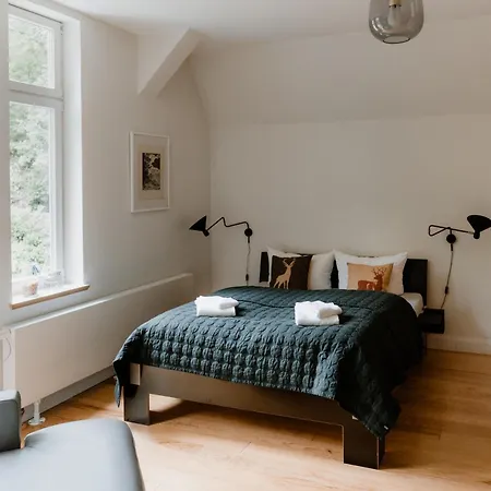 Appartamento Haus Wanderlust - Zwei In Einem Haus Fuer Bis Zu 13 Personen - Naturnah, Stilvoll Eingerichtet - Ideal Fuer Familien Und Gruppen Thale