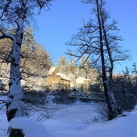 Appartamento Haus Wanderlust - Zwei In Einem Haus Fuer Bis Zu 13 Personen - Naturnah, Stilvoll Eingerichtet - Ideal Fuer Familien Und Gruppen Thale
