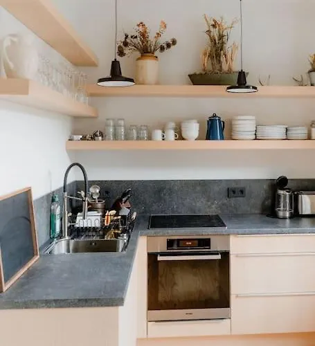 Haus Wanderlust - Zwei In Einem Haus Fuer Bis Zu 13 Personen - Naturnah, Stilvoll Eingerichtet - Ideal Fuer Familien Und Gruppen شقة *