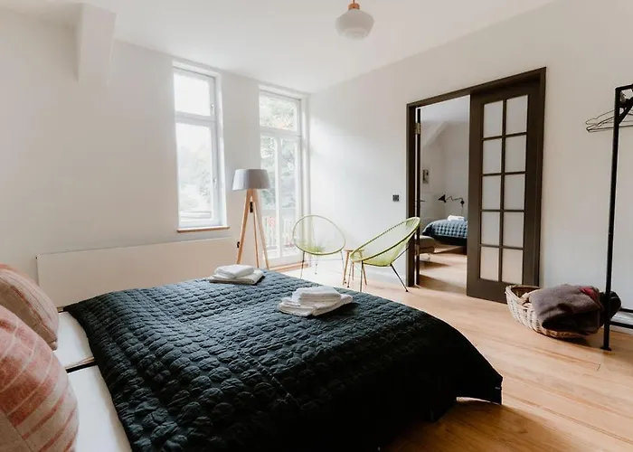 شقة Haus Wanderlust - Zwei In Einem Haus Fuer Bis Zu 13 Personen - Naturnah, Stilvoll Eingerichtet - Ideal Fuer Familien Und Gruppen