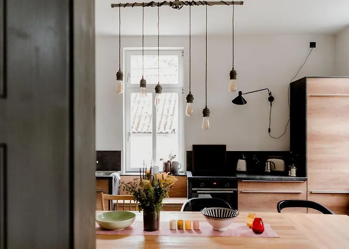 Haus Wanderlust - Zwei In Einem Haus Fuer Bis Zu 13 Personen - Naturnah, Stilvoll Eingerichtet - Ideal Fuer Familien Und Gruppen