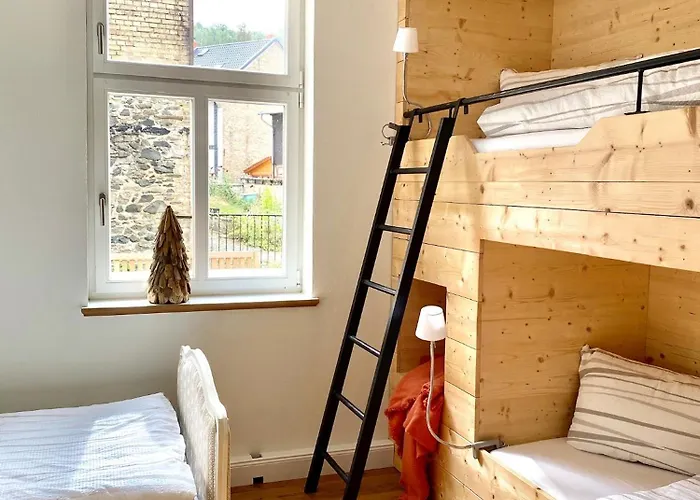 Haus Wanderlust - Zwei In Einem Haus Fuer Bis Zu 13 Personen - Naturnah, Stilvoll Eingerichtet - Ideal Fuer Familien Und Gruppen