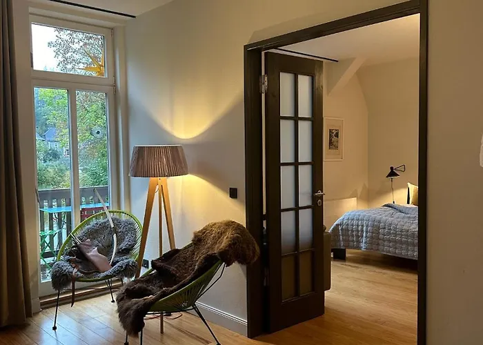 Haus Wanderlust - Zwei In Einem Haus Fuer Bis Zu 13 Personen - Naturnah, Stilvoll Eingerichtet - Ideal Fuer Familien Und Gruppen شقة ثال